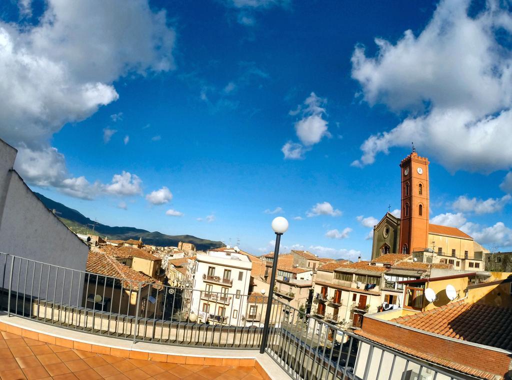 Case Spazioscena - Polimnia Castelbuono  Buitenkant foto